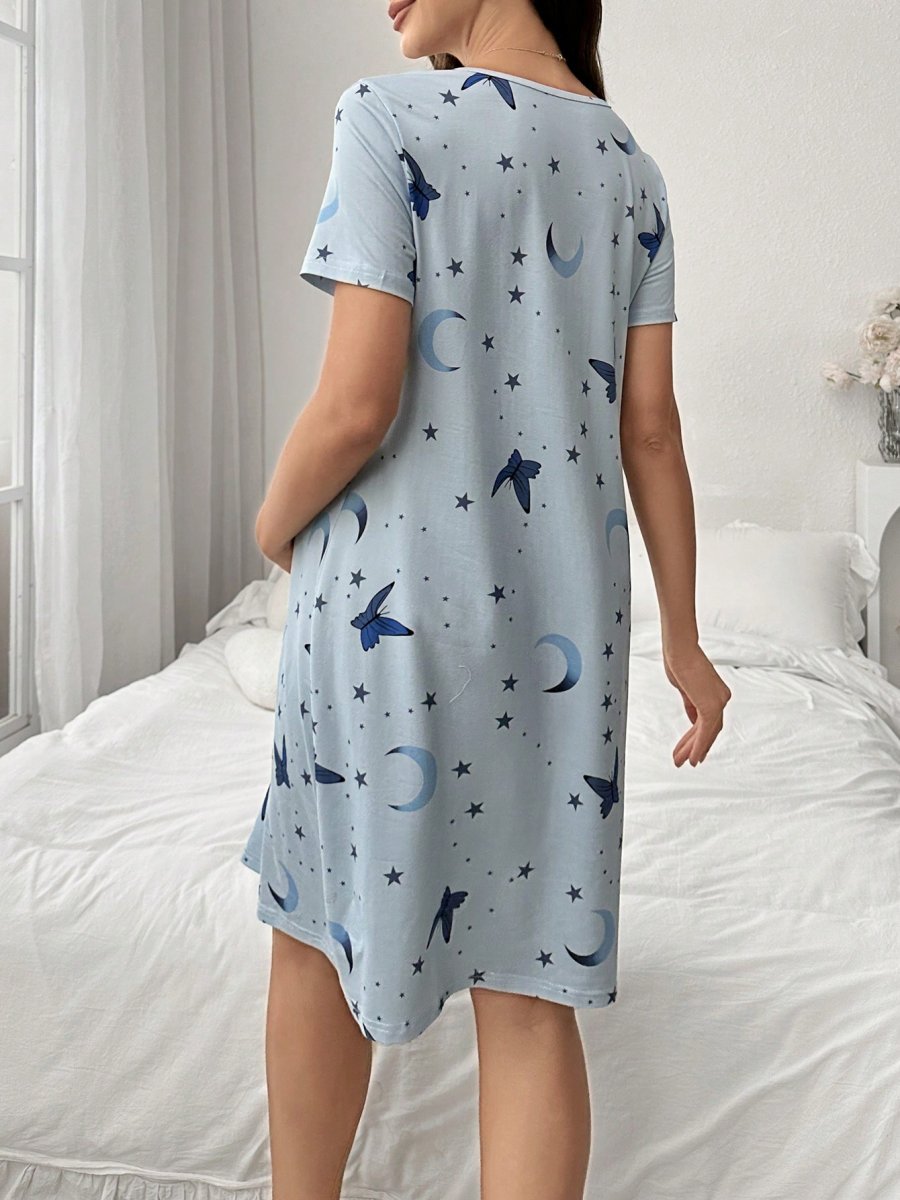 H6153P Vestido de dormir de manga corta con botones delanteros con estampado de mariposas, luna y estrellas para mujeres embarazadas en verano - Imagen 3