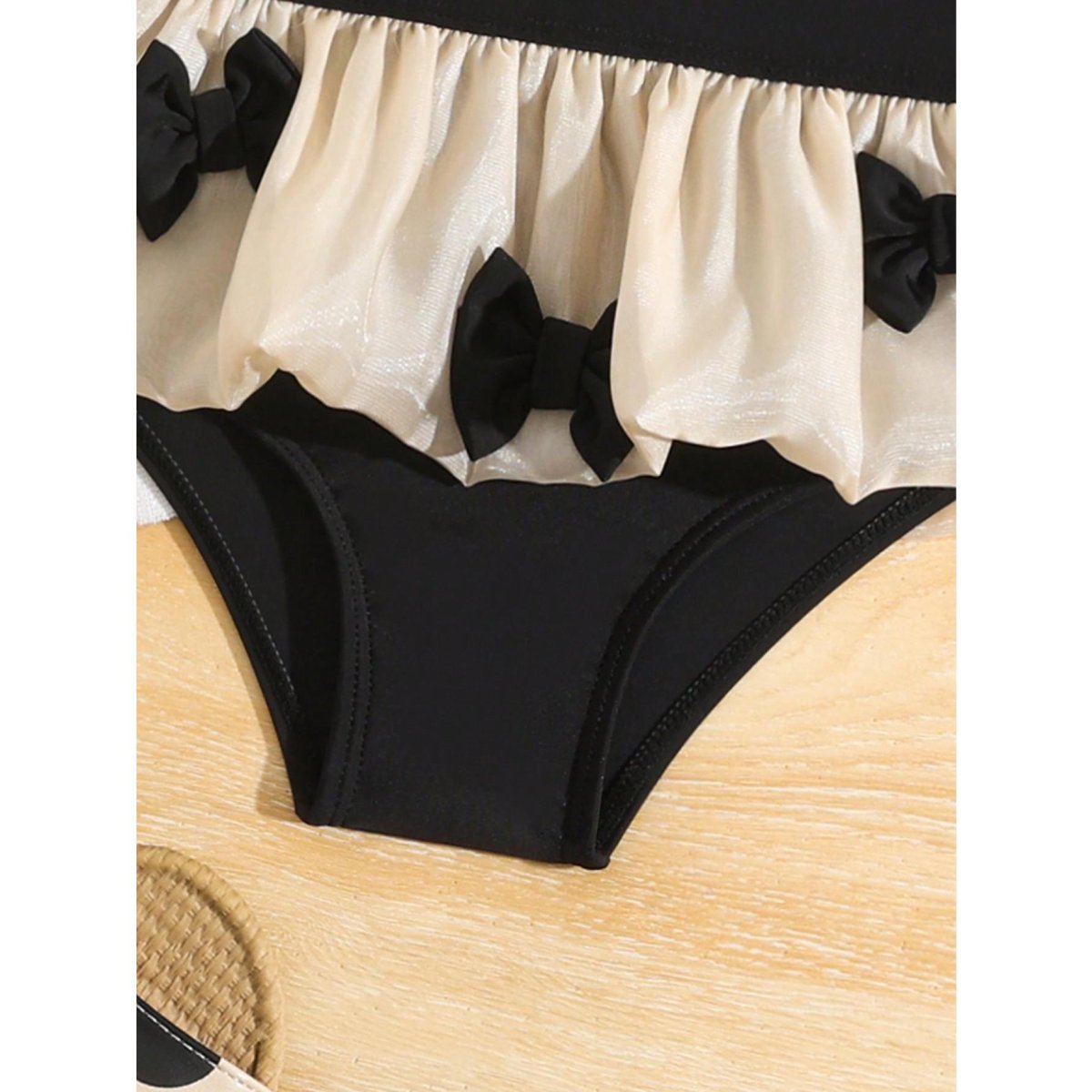 H6054P Traje de baño de una pieza para bebé niña con tirantes anchos decorados con mariposas - Imagen 4