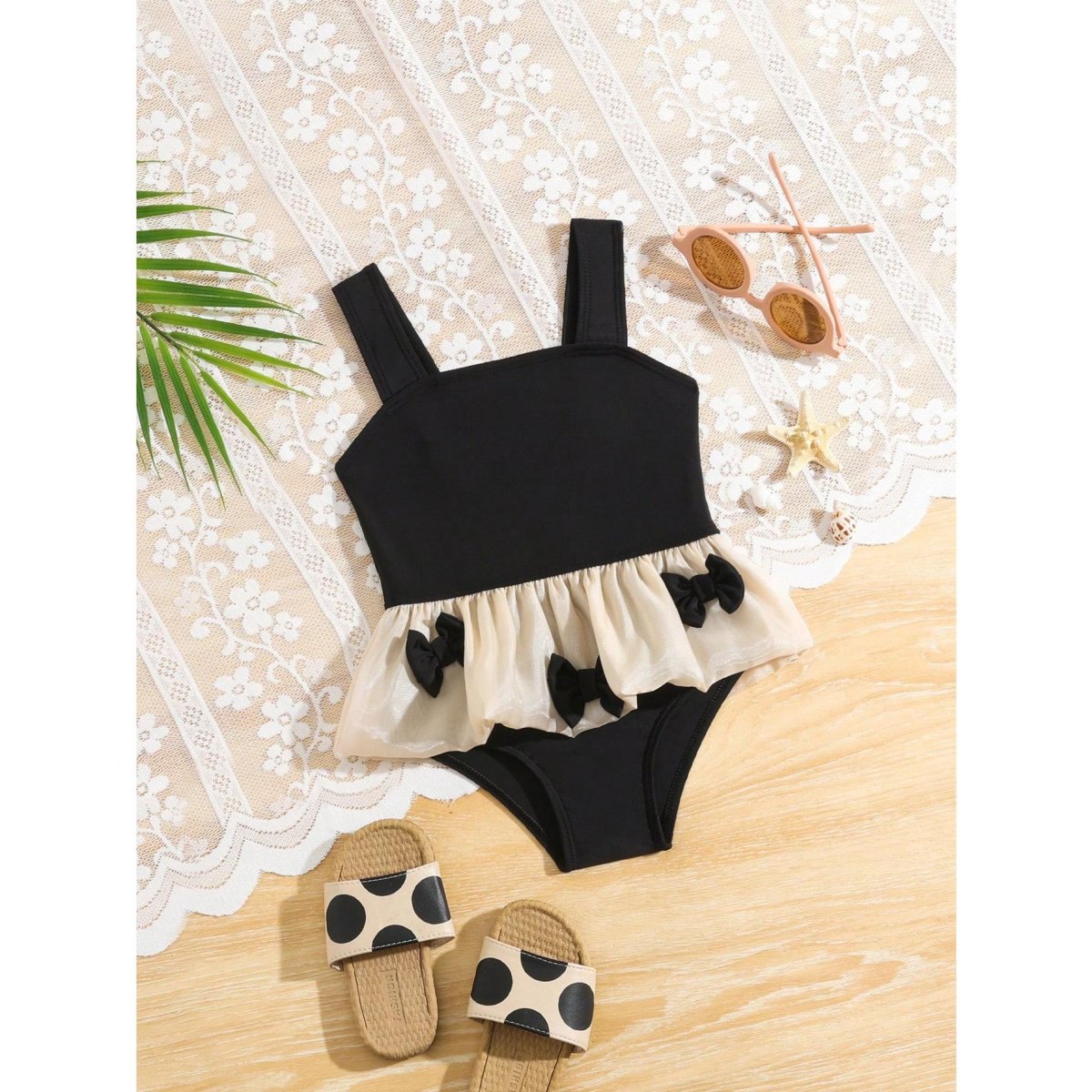 H6054P Traje de baño de una pieza para bebé niña con tirantes anchos decorados con mariposas - Imagen 2